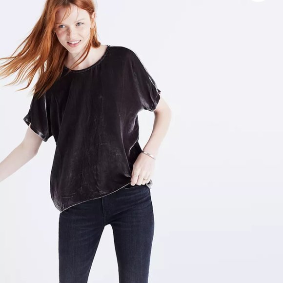 Like New! Velvet Bow-Back Top - Picture 4 of 6